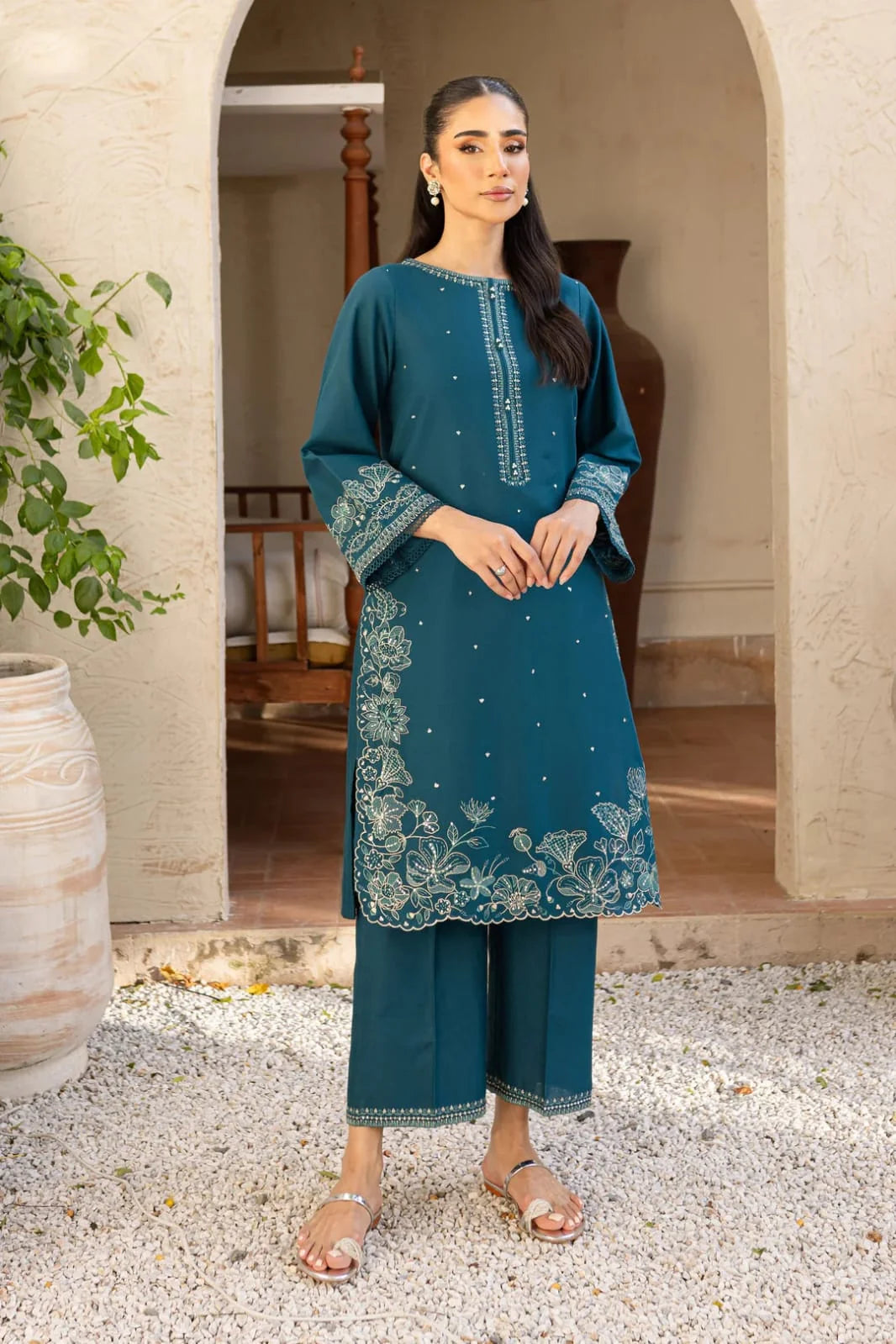 Wania - Unstitched Embroidered Dhanak – 2 PC